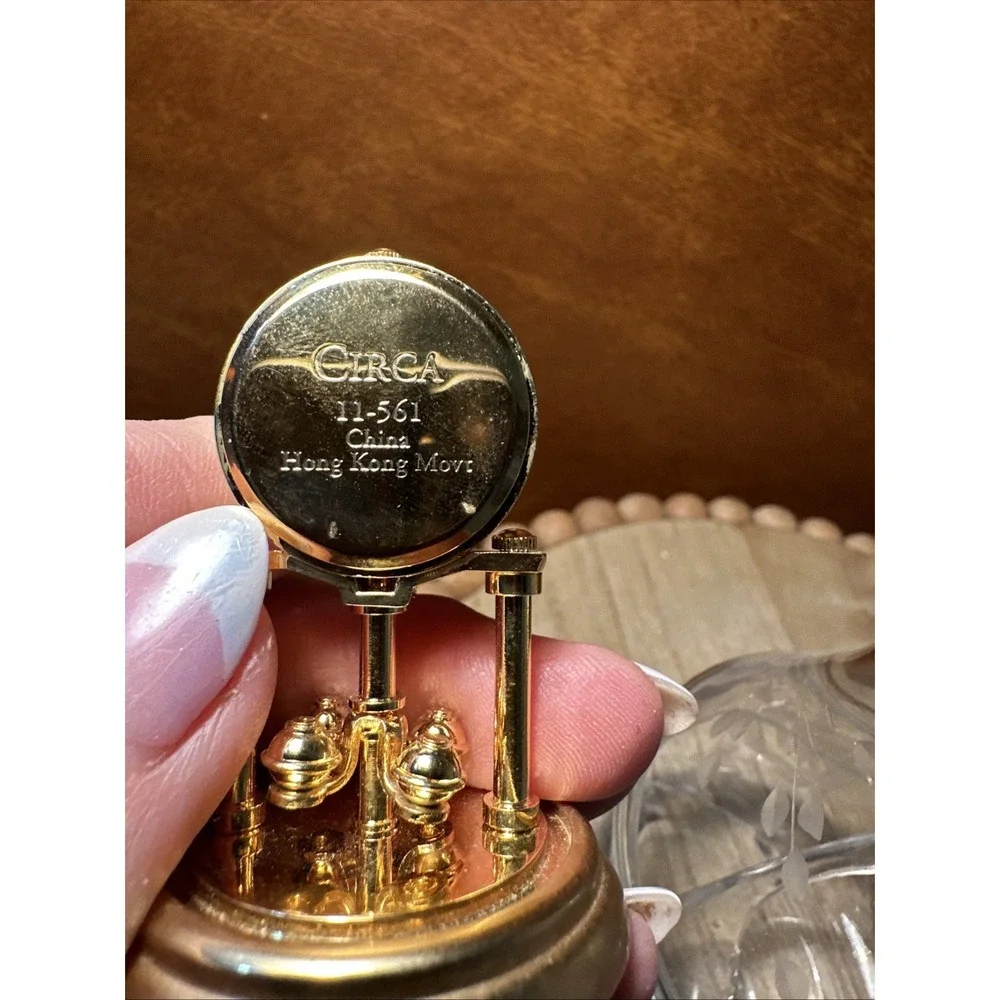 Vintage Miniature CIRCA Brass Quartz Japan Mvmt Table Clock - Model 11-561